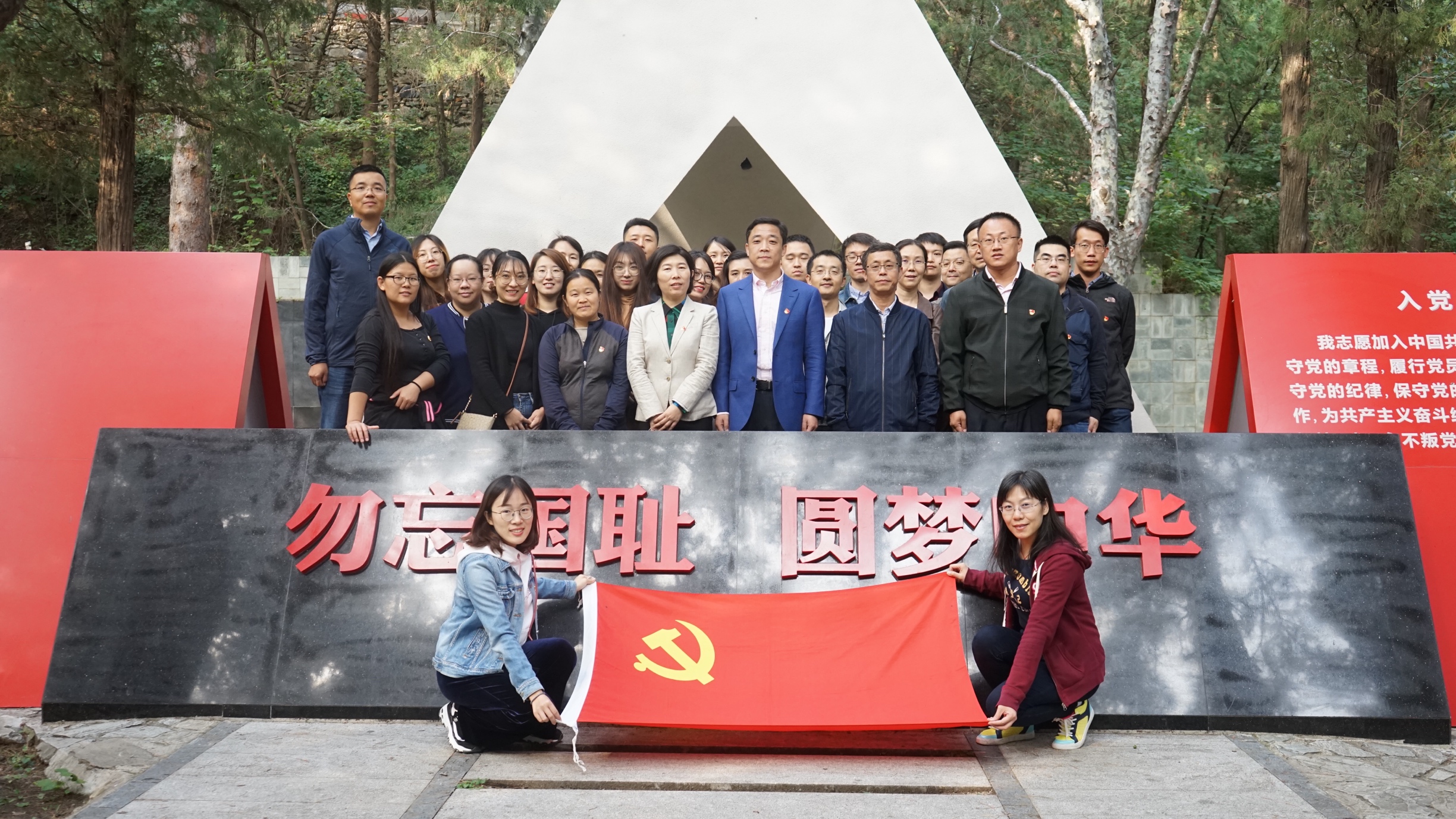 e39d225ef9f48c3c4d7ff3c29e6591c6.jpg e39d225ef9f48c3c4d7ff3c29e6591c6.jpg